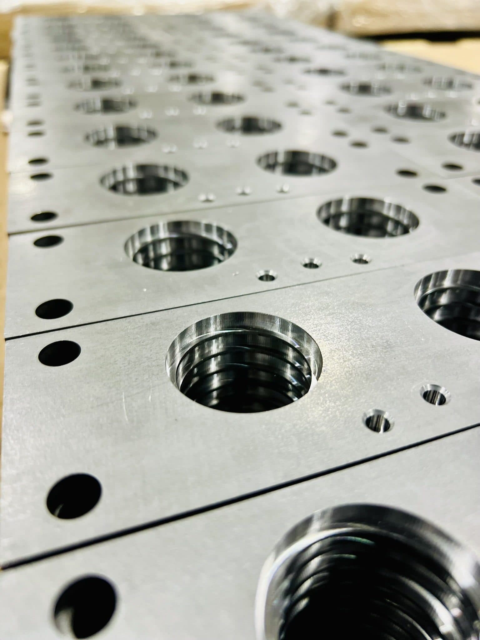 CNC machine with cutting fluid